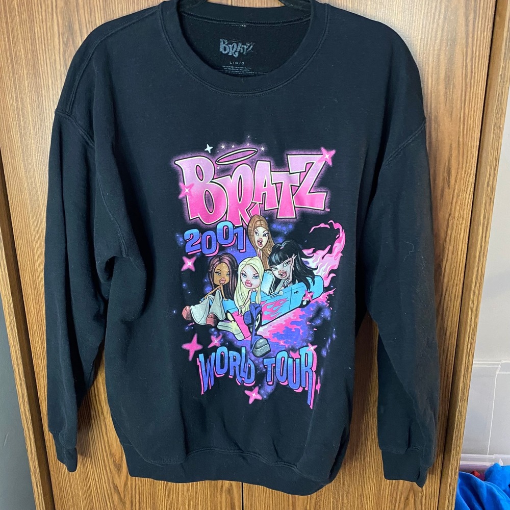 Bratz Sweatshirt Womens Large Black 2001 World Tour Graphic Crewneck Pullover